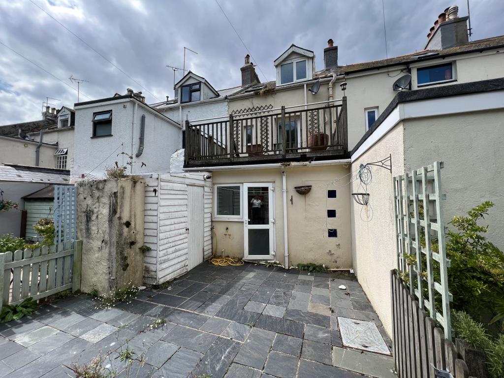Lot: 166 - TERRACED PROPERTY FOR UPDATING - General view of rear of property